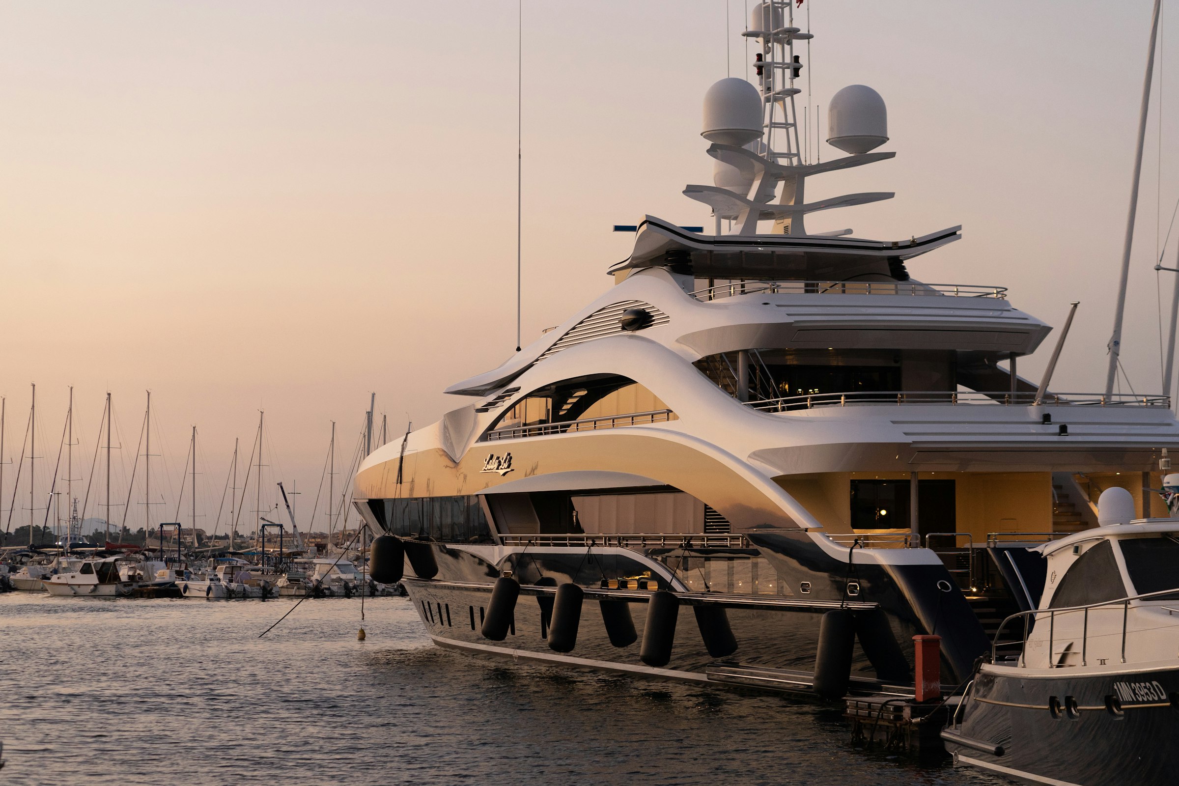 Superiate Lurssen 62m Astraz Horizon