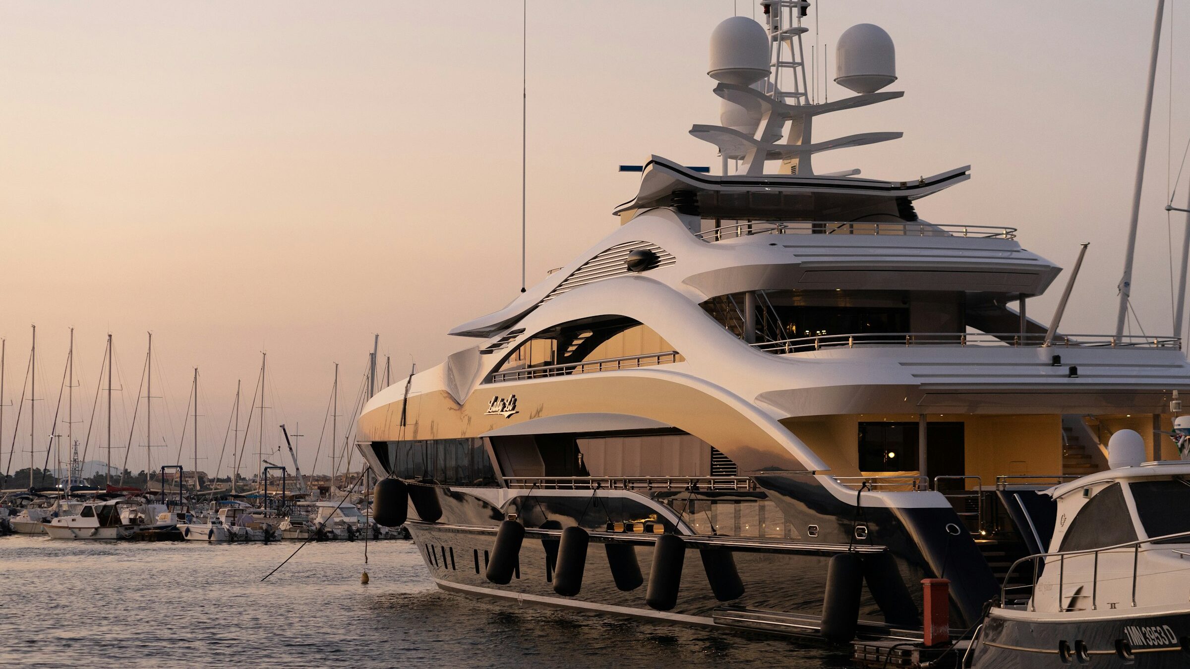 Superiate Lurssen 62m Astraz Horizon